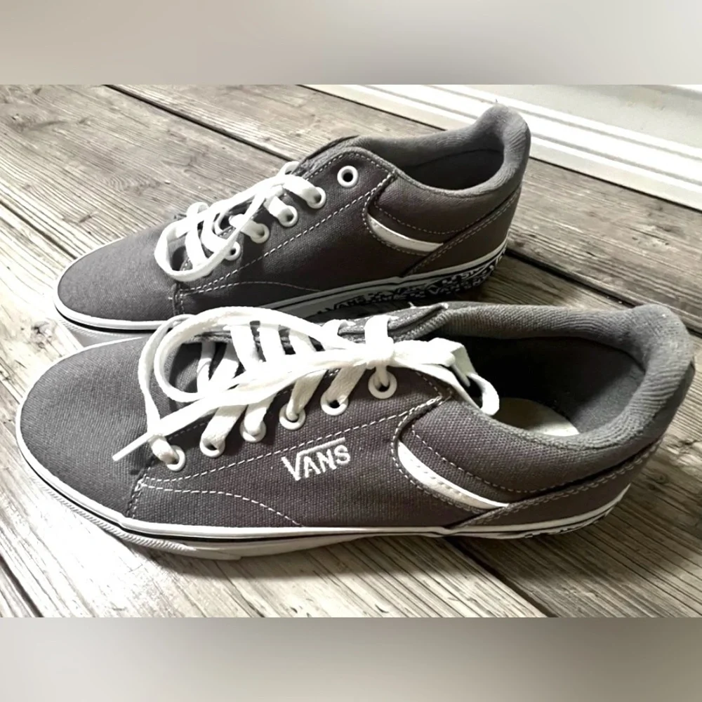 NWOB Vans Seldan Sidewall Frost Grey Skate Skater Shoes | Casual | Sneaker